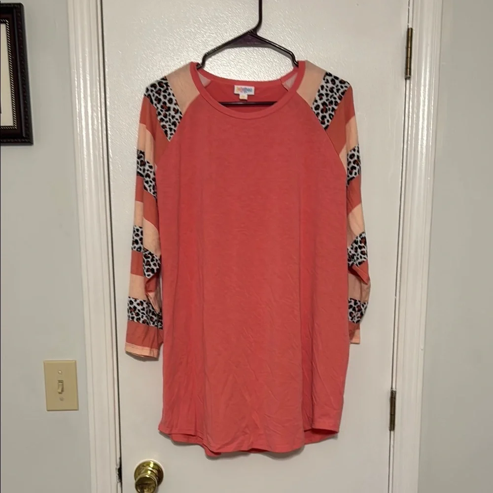LuLaRoe Randy - Picture 1 of 4